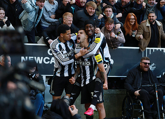 ONLINE: Liverpool snižuje, United ustáli drama. Sunderland zmrazil Chelsea