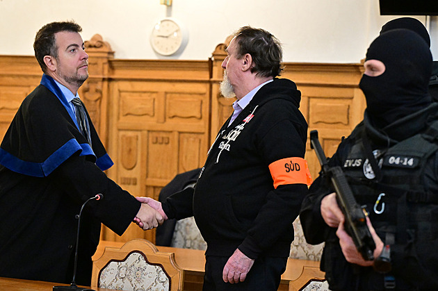 Atentátníka na Fica uznal soud vinným z terorismu, dostal 21 let vězení