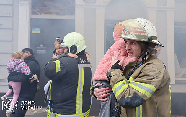 Šest let online výuky. Některé ukrajinské děti neznají školu, nové vznikají pod zemí