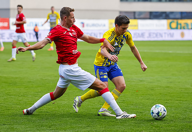 ONLINE: Pardubice - Zlín 0:0, získají hosté první výhru? Bodovat potřebují i domácí