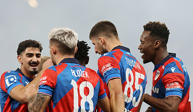 ONLINE: Plzeň hraje pohár, divizní tým po půli drží remízu. Poté Slavia ve Zlíně