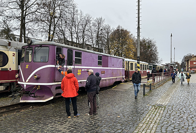 Na jnov jzdy dorazila spousta cestujcch. (jen 2025)