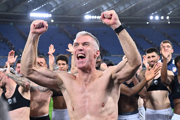 Hyský je za říjen nejlepším trenérem ligy, hráčům vládl pardubický Patrák