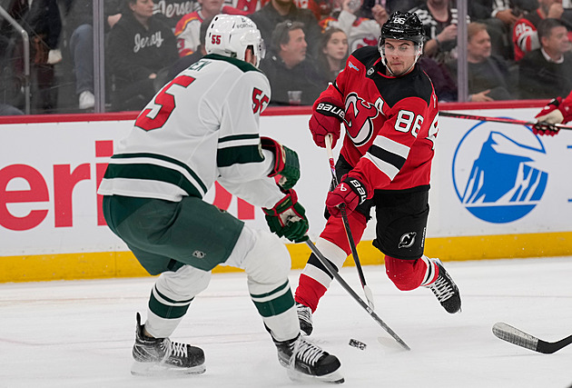 Změní Jiříček po roce zase tým? Spekulace se množí, v Minnesotě mu ale věří