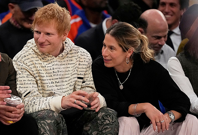 Těhotné manželce Eda Sheerana našli nádor. Nejhorší týden, vzpomíná zpěvák