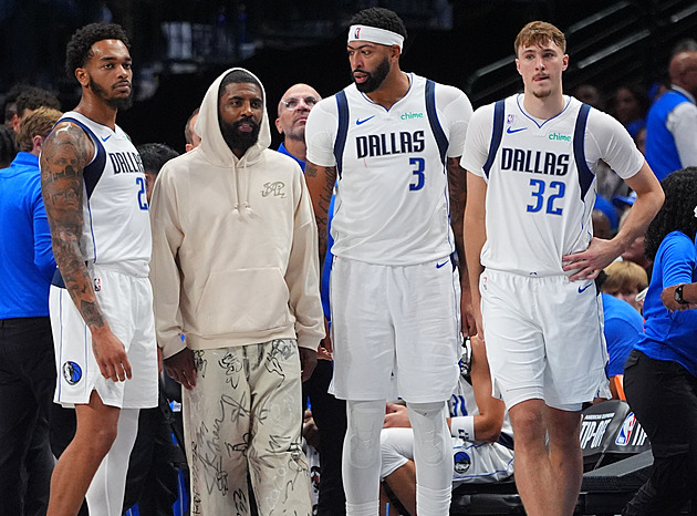 Spekulace kolem Davise, může zamířit i za Krejčím. Kam se vydá Atlanta bez Younga?