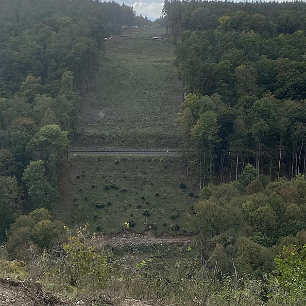 Most u Plas, přestavby železničních tratí. Start výstavby je v mlze
