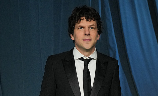 Maggie Gyllenhaalová a Jesse Eisenberg převezmou Cenu prezid