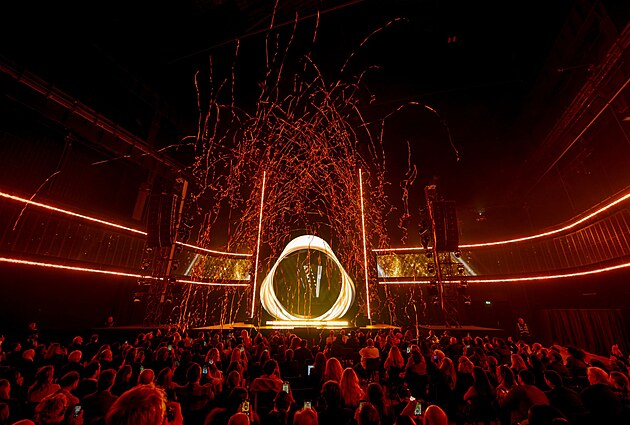 IQOS x SELETTI: Rok kreativity zavrila spolen limitovan edice a jej...