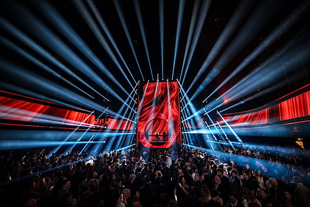 IQOS x SELETTI: Rok kreativity zavrila spolen limitovan edice a jej...