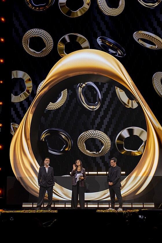 IQOS x SELETTI: Rok kreativity zavrila spolen limitovan edice a jej...