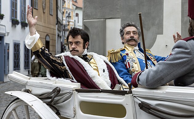 Jiří Mádl a Pavel Kříž v pohádce Záhada strašidelného zámku (2025)