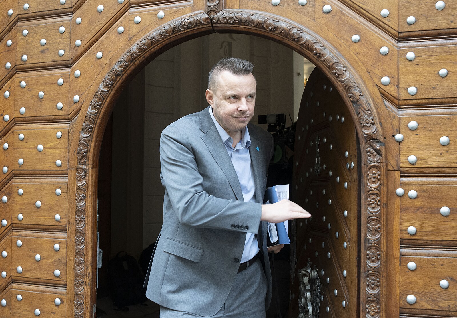 Kvůli pornu nemá rezignovat ani Rajchl. Či snad ožije praxe z éry StB a Ludvíka Vaculíka?