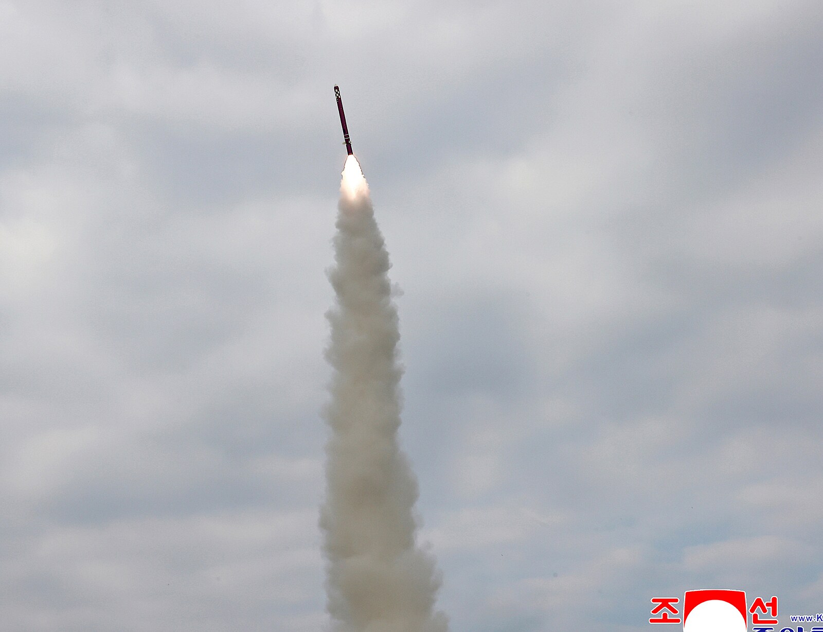 KLDR odpálila další testovací střelu směrem k Japonsku