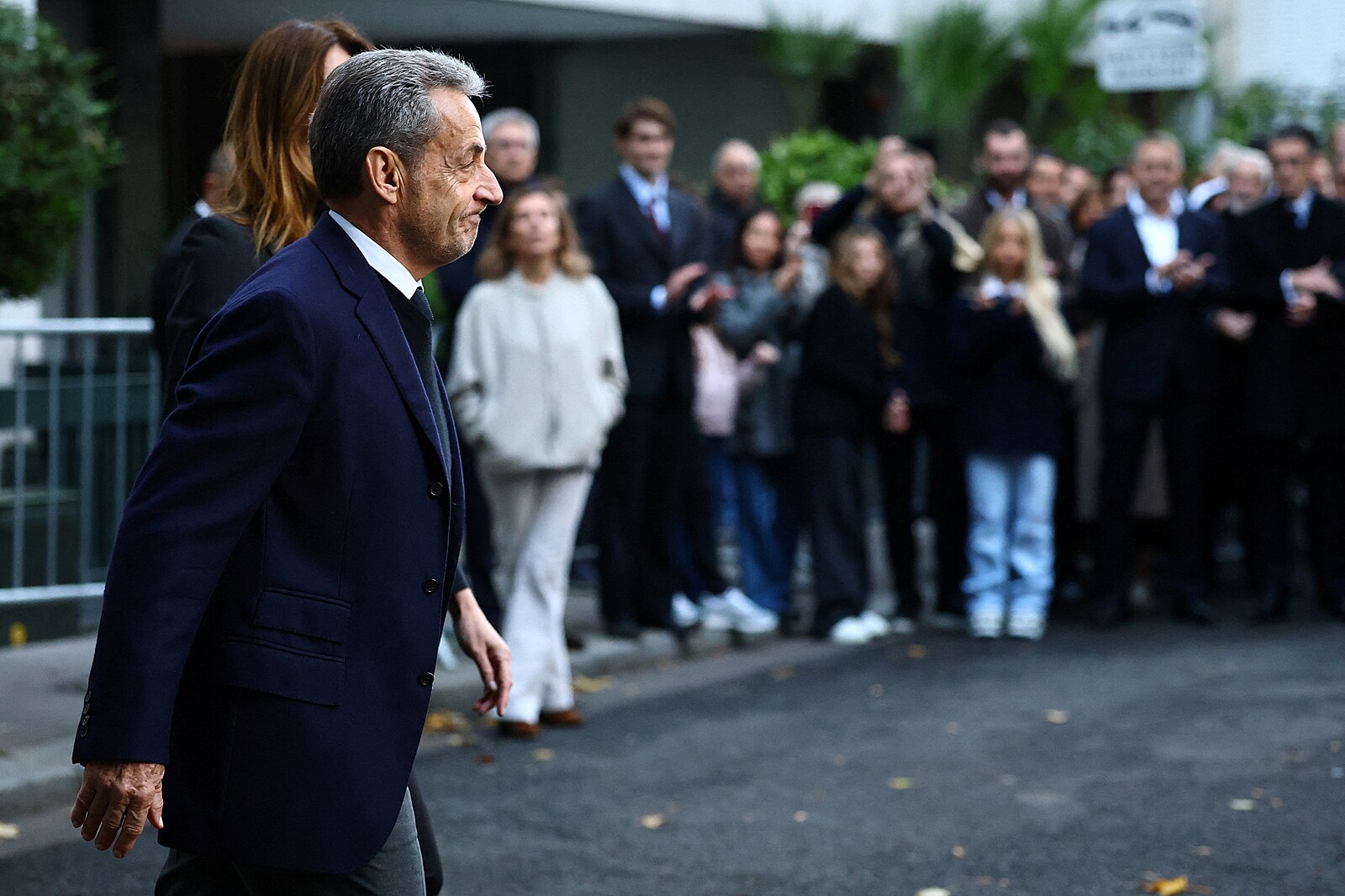 Sarkozy ve vězení čelí vyhrůžkám smrtí. Spoluvězni chtějí „mstu za Kaddáfího“