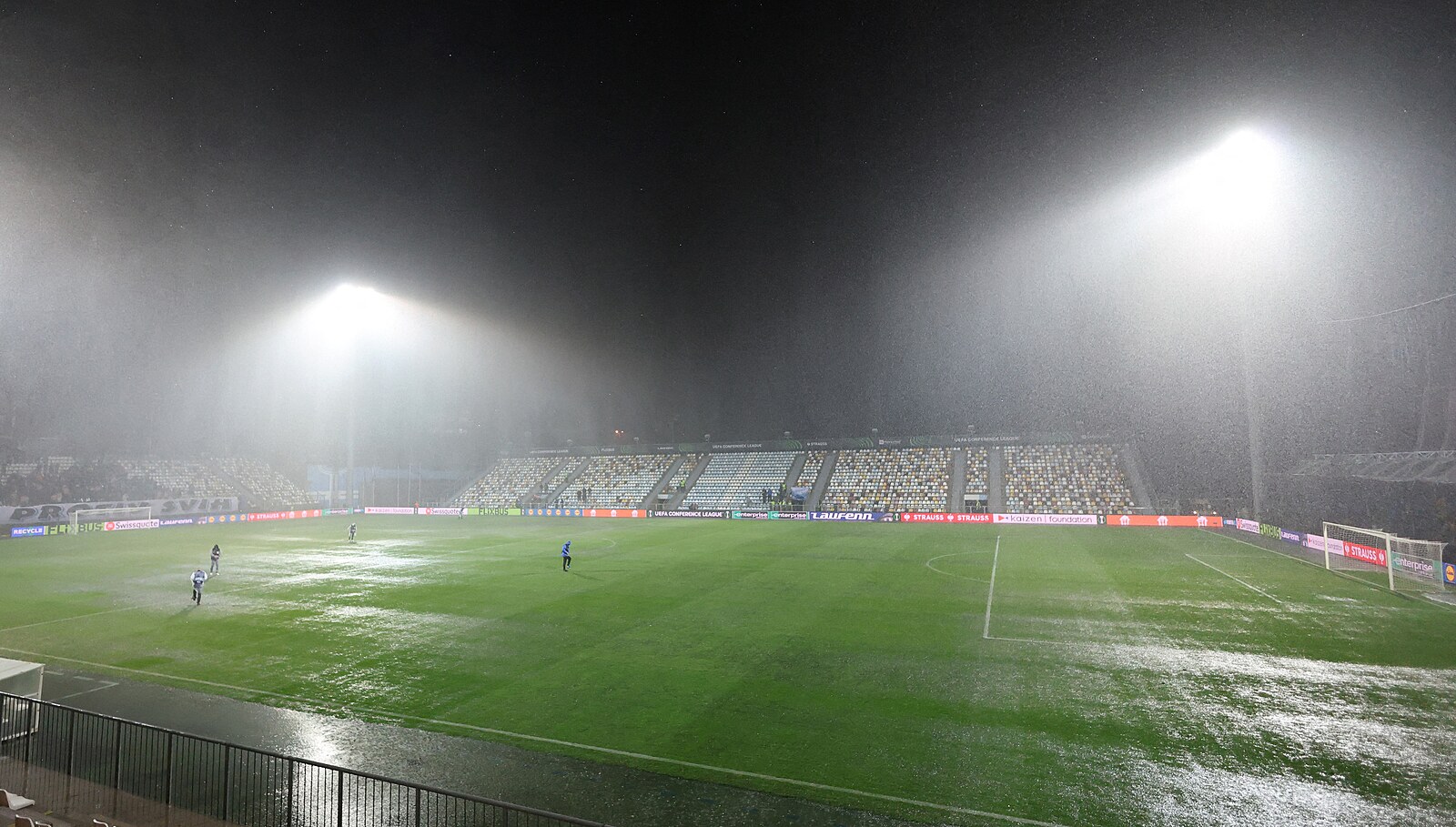 ONLINE: Rijeka - Sparta 0:0, sudí duel kvůli počasí přerušil, verdikt odkládá na 20.00
