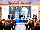 Poctu hejtmana Libereckého kraje letos obdr�elo dev�t osobností
