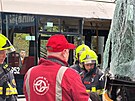 Nehoda autobusu a tramvaje na Vinohradsk ulici (21. jna 2025)