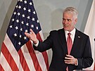 Nov�m americk�m velvyslancem v �esku je Nicholas Merrick z Texasu. (23. ��jna...