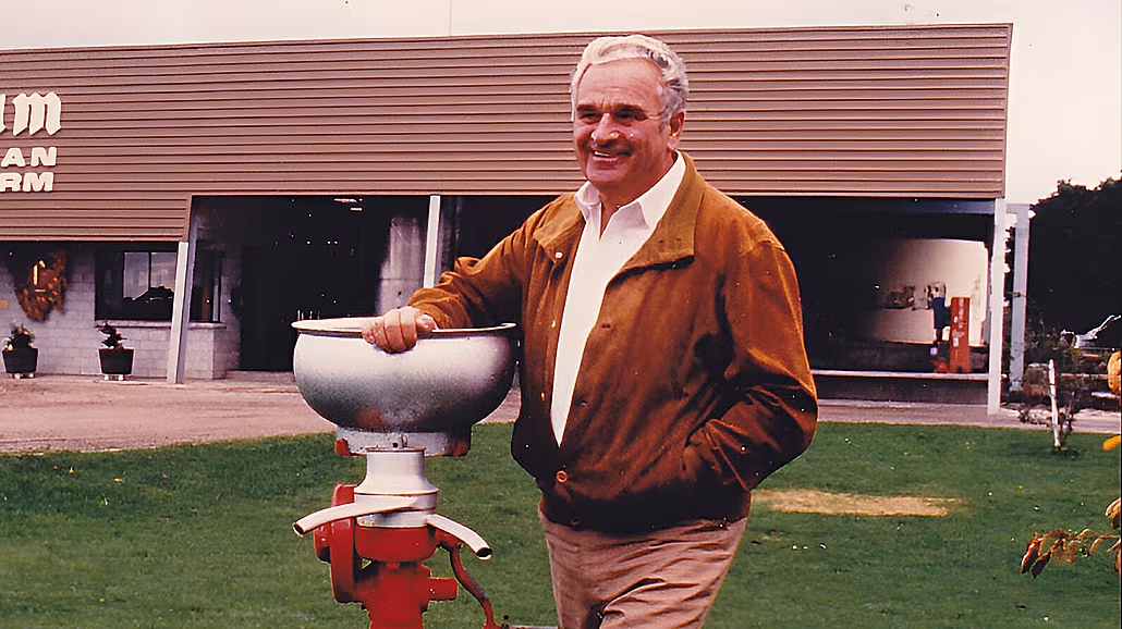 Milan Vyhnálek v roce 1949 emigroval do Austrálie, kde se z nj stal král sýr.