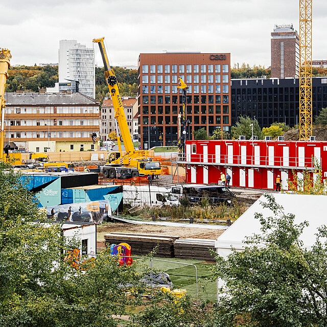 Tenisov� klub TJ Karl�n Tesla. (24. ��jna 2025)