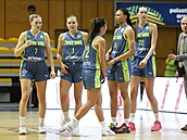 Basketbalistky USK Praha bhem euroligového zápasu v Gdyni.