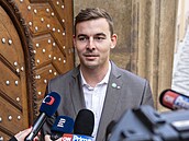 ANO, Motoristé a SPD jednají o programu. Debaty v pondlí vyjednavai zapoali...