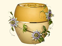 Víceú�elový balzám s olejem z mu�enkových semínek je ideální spole�ník pro...