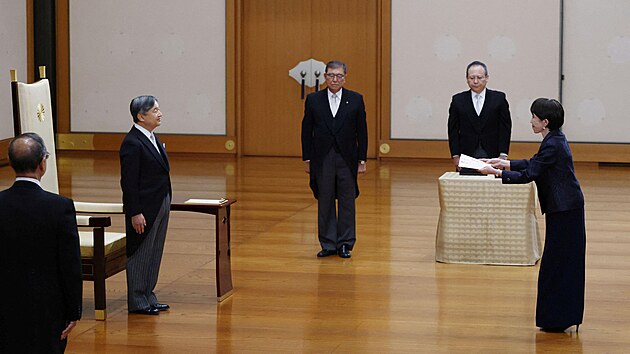 Japonsk� c�sa� Naruhito jmenoval premi�rkou Sanae Takai�iovou. (21. ��jna 2025)