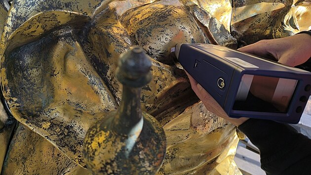 Rentgenov fluorescenn spektrometr, kter pouvali odbornci z Prodovdeck fakulty Univerzity Palackho v Olomouci pi obnov sloupu Nejsvtj Trojice v Olomouci.