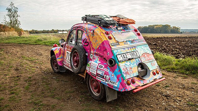Citron 2CV Sahara 4x4 esk posdky Barbora Holick - Lucie Engov, kter s nm ve svm tmu Duckar jely Dakar Classic v roce 2025.