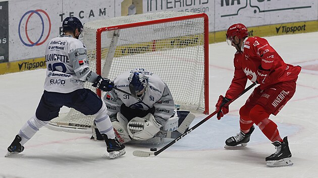 Vary ile olan maç derbi değil. Pilsen antrenörü Jandač, stadyumların tamamını satmadığını söylüyor