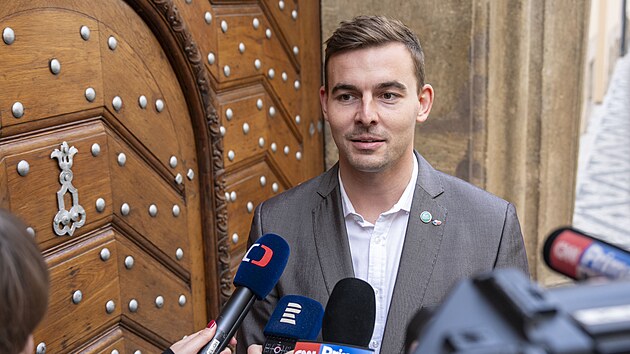 ANO, Motoristé a SPD jednají o programu. Debaty v pond�lí vyjednava�i zapo�ali...