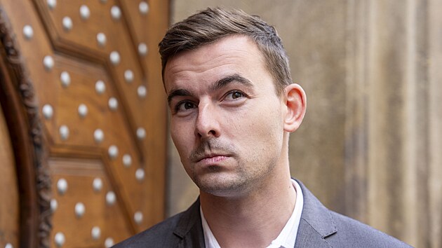 ANO, Motorist� a SPD jednaj� o programu. Debaty v pond�l� vyjednava�i zapo�ali kapitolami hospod��stv�, financ� a obrany. (20. ��jna 2025)
