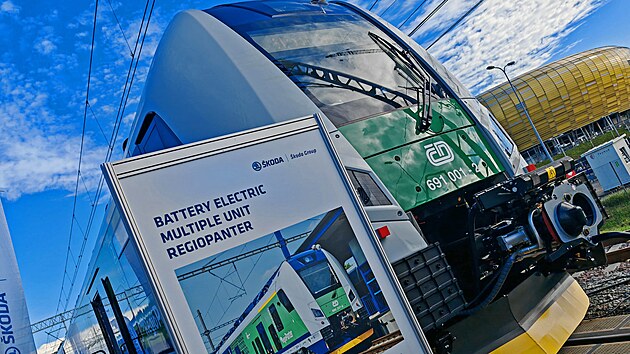 Z naten 152. dlu magaznu POZOR VLAK, veletrh TRAKO 2025