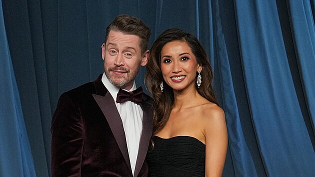 Macaulay Culkin a jeho man�elka Brenda Songov� na Academy Museum Gala v Los Angeles (18. ��jna 2025)