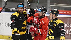 Petr Fridrich z Olomouce v sev�ení hrá�� Litvínova.