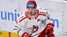 Ondej Kovaík z Tince se raduje z gólu.