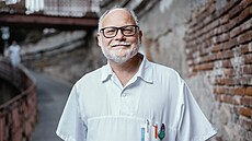 Tomá Vaeka. Internista a diabetolog s pesahem do gastroenterologie na IV....