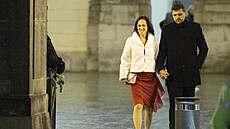 Z Praského hradu odcházejí hosté po letoním pedávání státních vyznamenání....