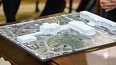 Maketa Bílého domu s rekonstrukcí tane�ního sálu Bílého domu v Oválné pracovn�...