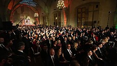 Ve Vladislavském sále za�íná slavnostní p�edávání vyznamenání u p�íle�itosti...