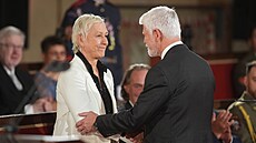 Prezident republiky propjil ád bílého lva obanské skupiny 3. tídy paní...