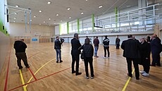 V m�stské �ásti Pustkovec skon�ila rekonstrukce sportovní haly u Základní �koly...