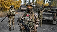 Ru�tí vojáci operují na front� u Pokrovsku. (4. �íjna 2025)