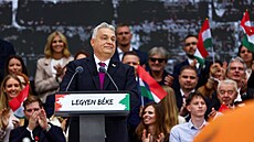 Maarský premiér Viktor Orbán v Budapeti pronáí projev u píleitosti 69....