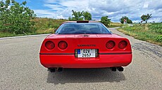 Chevrolet Corvette C4: Dva páry kruhových zadních svítilen byly pro Corvette...