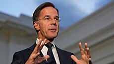 �éf NATO Mark Rutte hovo�í s noviná�i po jednání s americkým prezidentem...