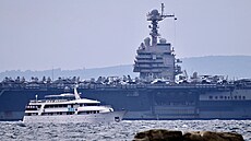 Nejv�t�í letadlová lo� sv�ta kotví v chorvatském Splitu. (21. �íjna 2025)