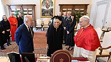 Pape� Lev XIV. se setkal s britským králem Karlem III., mezi nimi jeho man�elka...
